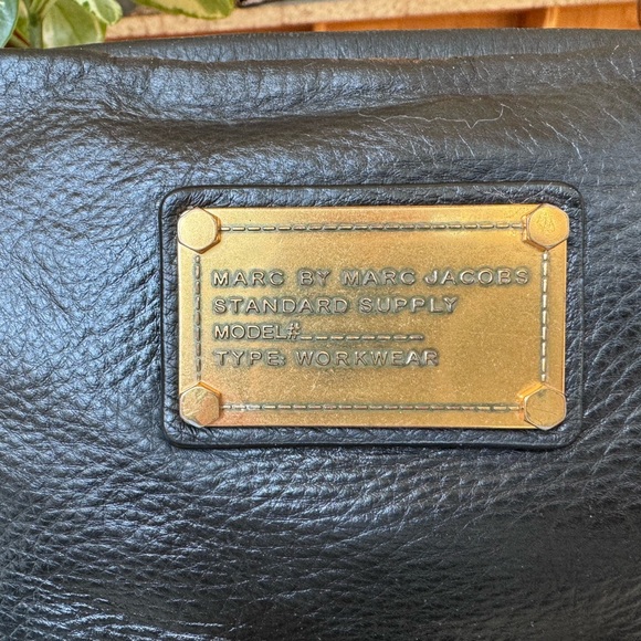 Marc by Marc Jacobs Classic Q Percy Small Black Leather Crossbody bag purse - Picture 6 of 13